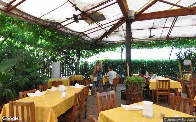 Beachside Dining